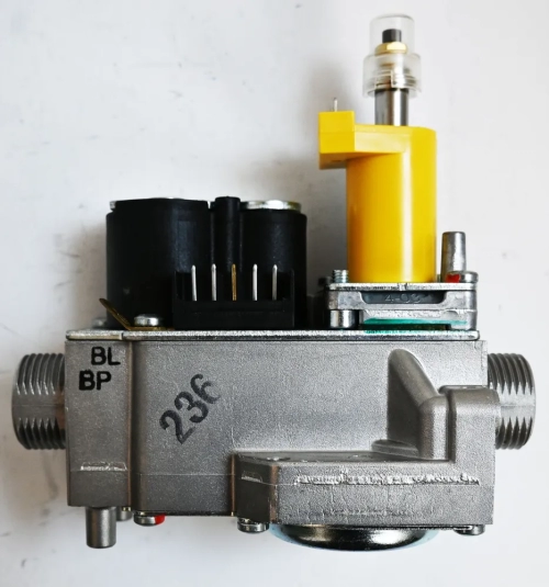Газовый клапан (HONEYWELL VK4105M M-M)
